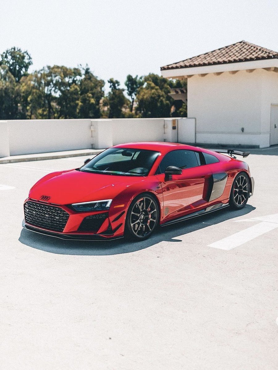 #Audi R8 🏛️