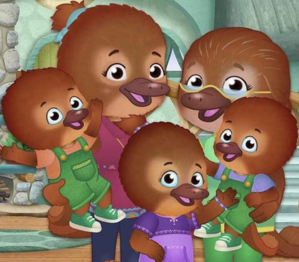 Hey, Daniel Tiger fans. Ever stop and smile about the Plats? 

Multigenerational households and neighborhoods make Daniel Tiger’s Neighborhood—and Pittsburgh—special.

@FredRogersPro @FredRogersInst #OlderAmericansMonth #PoweredbyConnection @ACLgov
