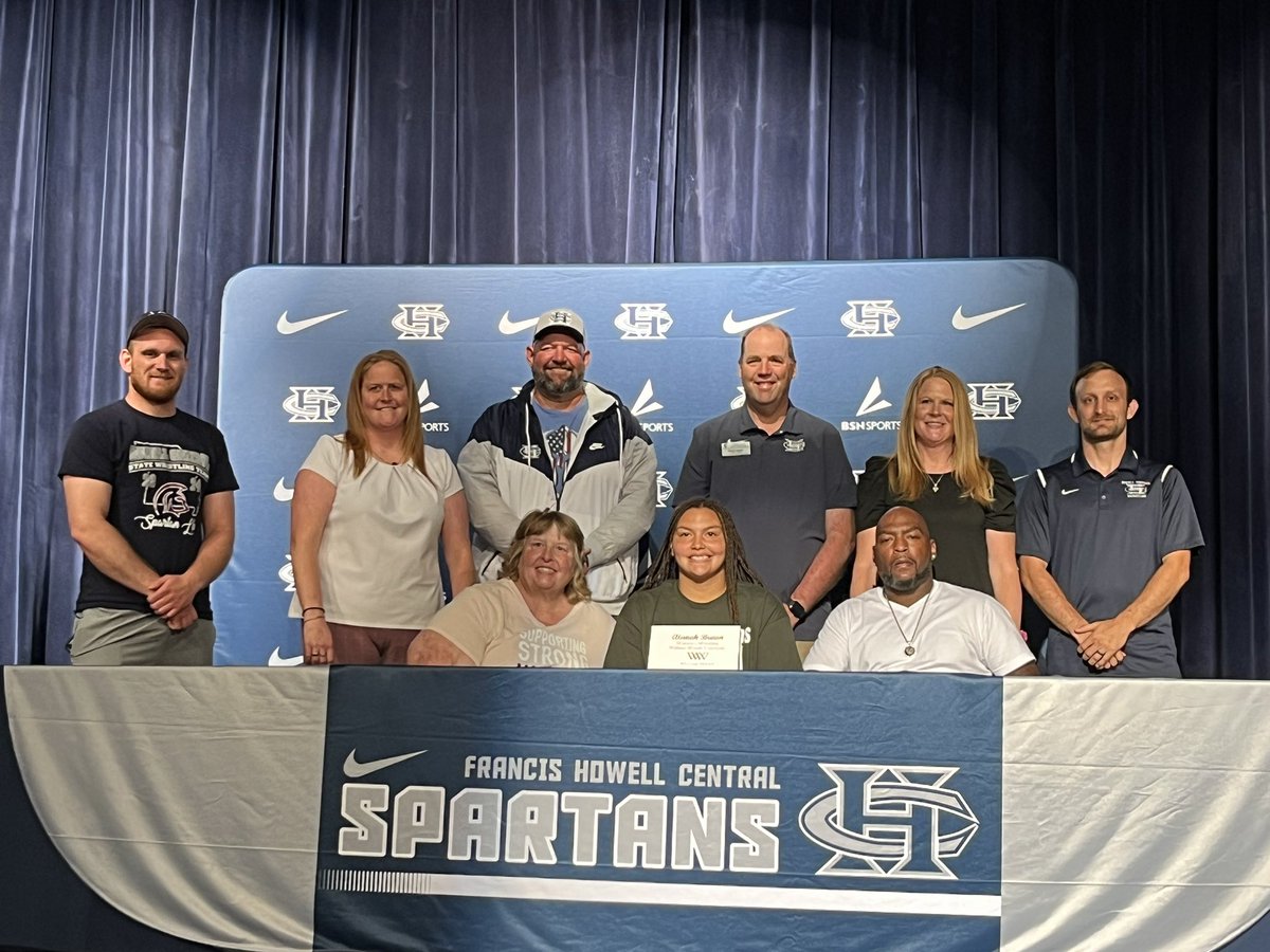 Congrats to Alanah Braun!!

She will continue her education &amp; wrestle at William Woods University. 

#SignedSPARTAN