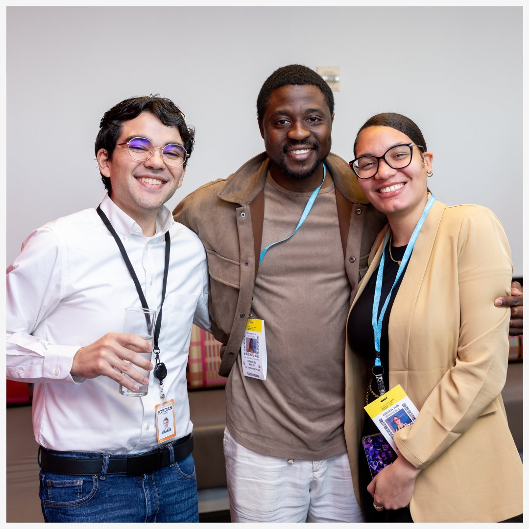 TheKnowledgeHou's tweet photo. TKH & @TechAtBloomberg rocked another amazing #Hackathon! Big thanks to all who joined us & special shoutout to the team. Stay tuned as we announce the winners this week!
#hackofknowledge #tech #volunteerism #diversity #inclusion #TechEd #AI #engineering #ImpactInAction https://t.co/qYqIGCP9aS