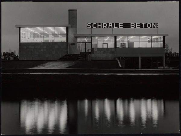 Office Building of the company “Schrale Beton” in Zwolle, The Netherlands...1957-59 by Gerrit Rietveld... #architecture #arquitectura #GerritRietveld #Rietveld