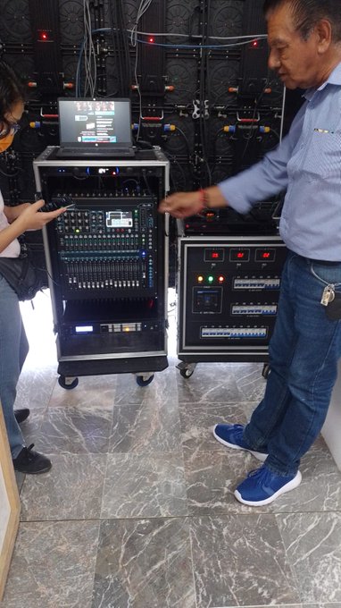 Mi directora y compa&ntilde;eras en el instituto polit&eacute;cnico nacional haciendo prueba para nuestra obra de terror
