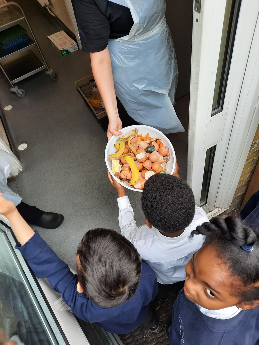 Pascale Vassie 🧡💙 tweet media