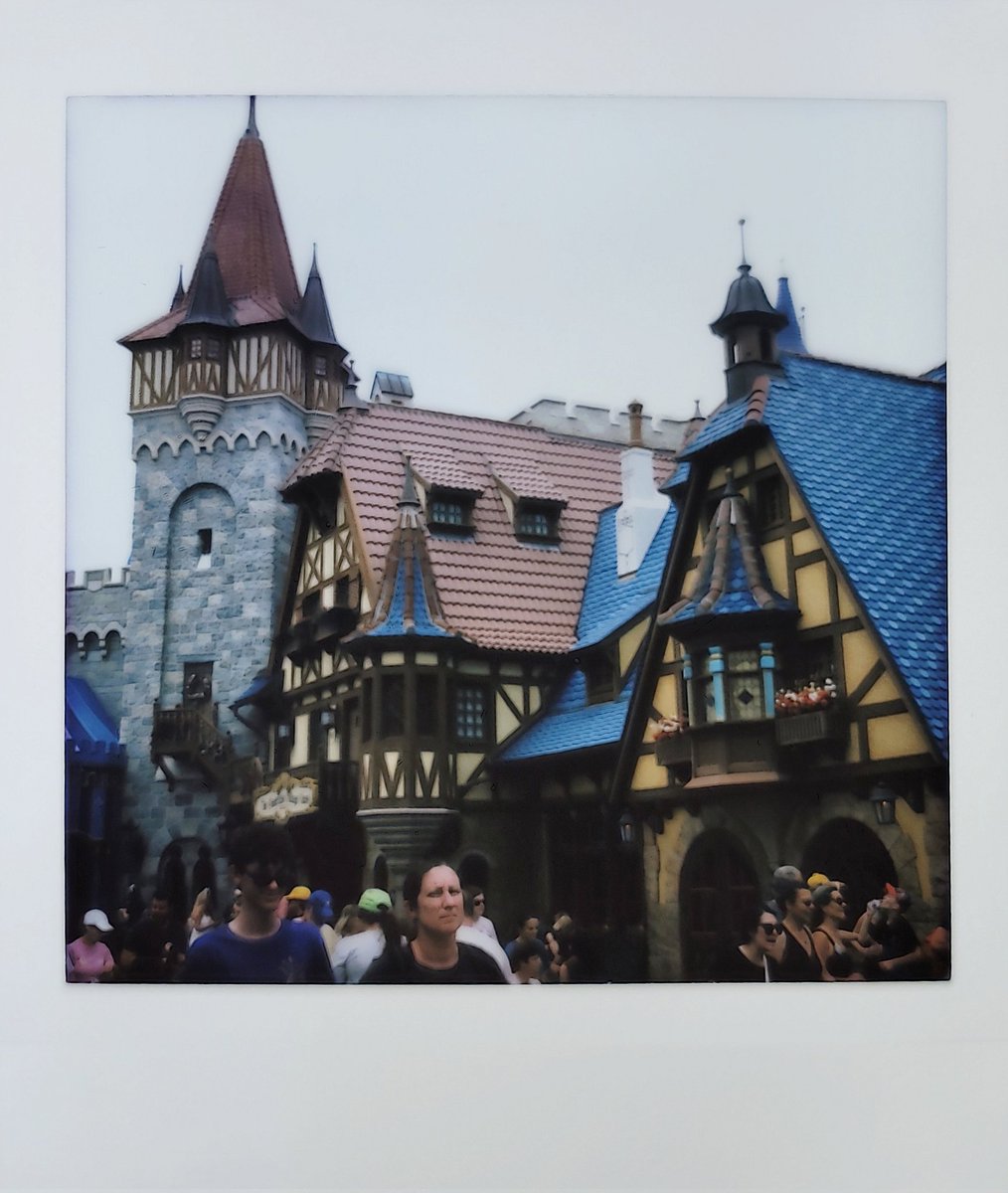 Gaige_404's tweet photo. Here's a couple of shots of my Lomoinstant square. I just scanned them with my phone. But I hope you all enjoy, it was so fun.

#photography #instantphotography #lomography #disneyworld #landscapephotography #magickingdom #epcotflowerandgardenfestival #epcot #hollwoodstudios https://t.co/0FxJVasAfS