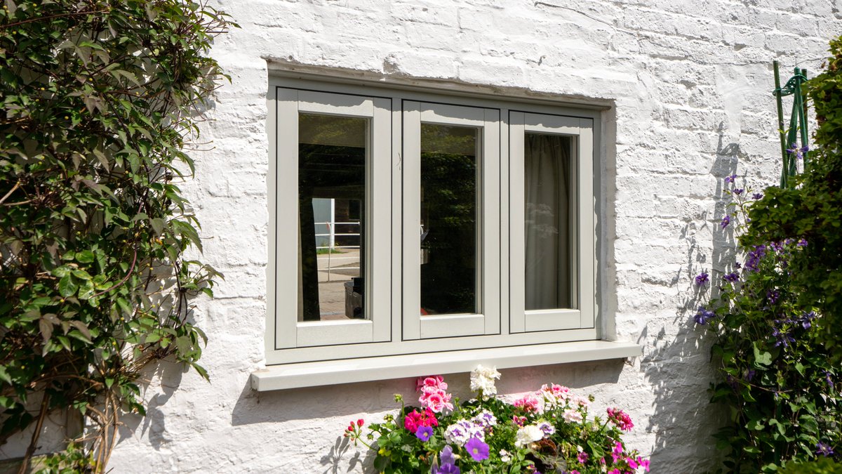 Take a look at our recent project featuring agate grey windows and doors.

johnknightglass.co.uk/case-studies/a…