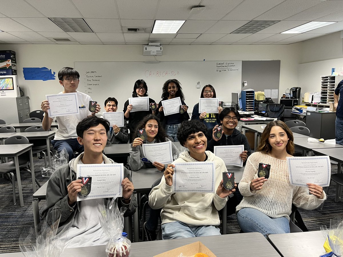 Congrats to our Social Science Distinguished Scholars! 🏅 #ABCUSD