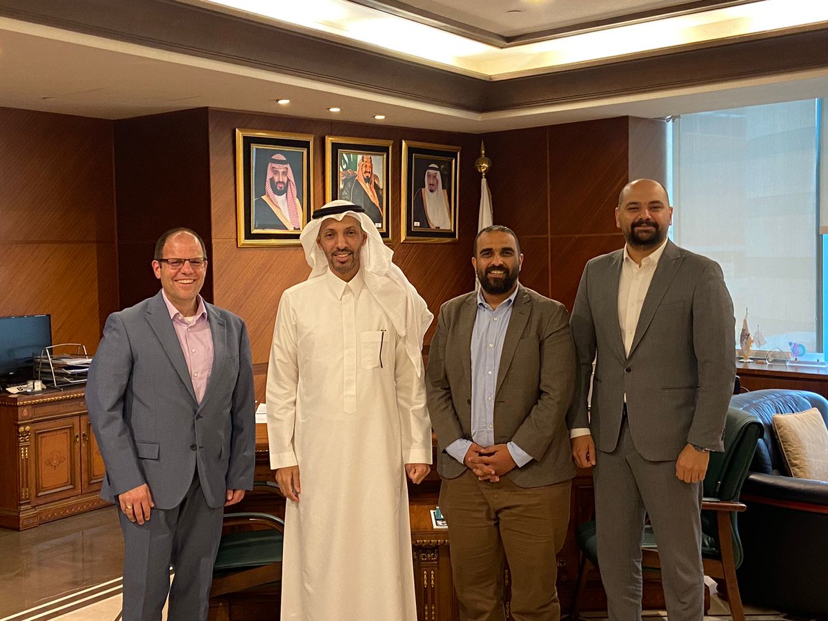 SDL_sa's tweet image. زار #المكتبة_الرقمية_السعودية مدير عام هندسة خدمات المكتبات في شركة #EBSCO والوفد المرافق معه وكان في استقبالهم د. سليمان بن إبراهيم الرياعي، لبحث سبل تطوير العلاقة والتعاون المشترك لخدمة #الجامعات_السعودية
#وزارة_التعليم