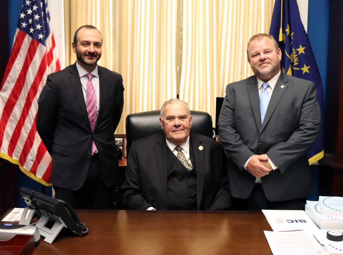 Reliable access to credit and financial services are essential to farming. That’s why groups like @farmcreditmid working hard to ensure our farmers have the services they need to succeed. Thank you for stopping by!