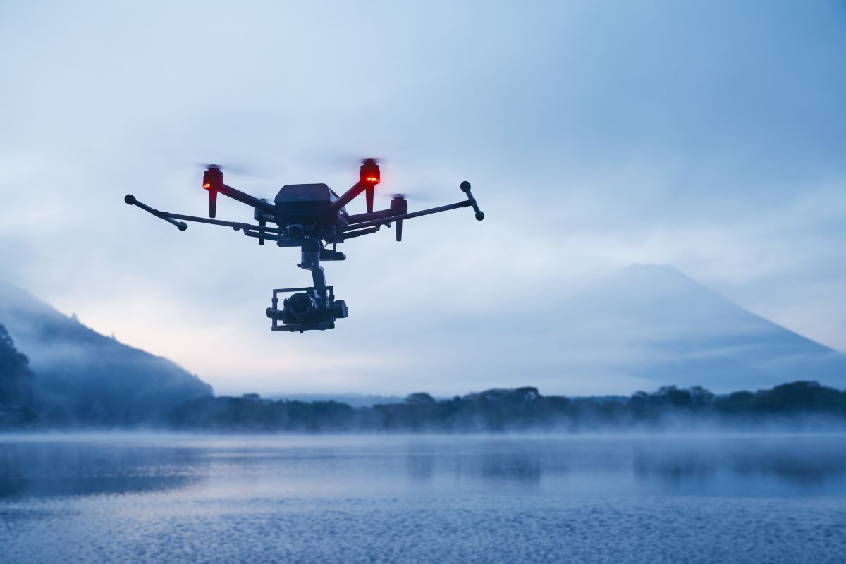 Sony's Airpeak S1 has new firmware updates! Our Airpeak S1 is now compatible with Sony's Alpha 9 III, allowing users to capture amazing aerial photos and videos. Users can also save time, simplify and streamline their workflow with real time geotagging: bit.ly/3K7Cy0n