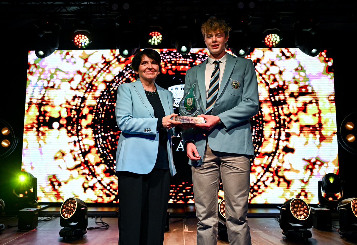 UCDBC's tweet image. The UCD Athletic Union Council Sports Awards 🏆🏆🏆

Barry O’Connor was named ‘Graduate of the Year’

We were honoured to receive ‘Elite Club of the Year’ with @UCDLBC , as well as ‘Elite Team of the Year’, awarded to the Men’s Senior 8+
