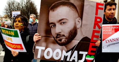 Amnesty demande la libération du rappeur iranien Toomaj Salehi condamné à mort et dénonce la torture subie en prison limportant.fr/infos-iran-/13… #Iran