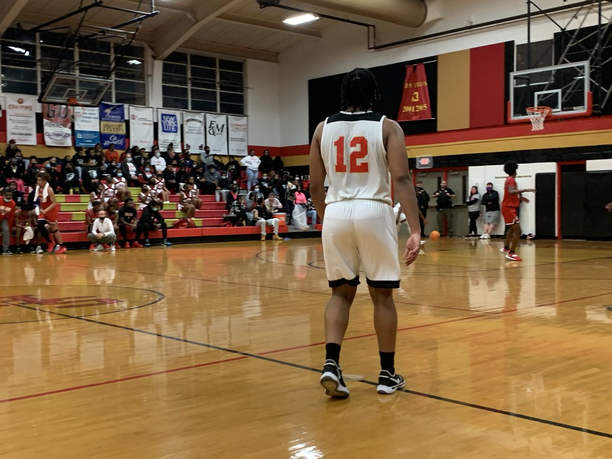WatchUShooop's tweet photo. I've been a basketball mom for years.. the connection that your babies have with their teammates is like no other.. times they cherish are forever priceless. I cheer for each teammate like they are my own and I make sure they can hear me in the stands! This one hurts Cam always had Bryce' back & always had encouraging words for him!
#12🕊️🫶🏽