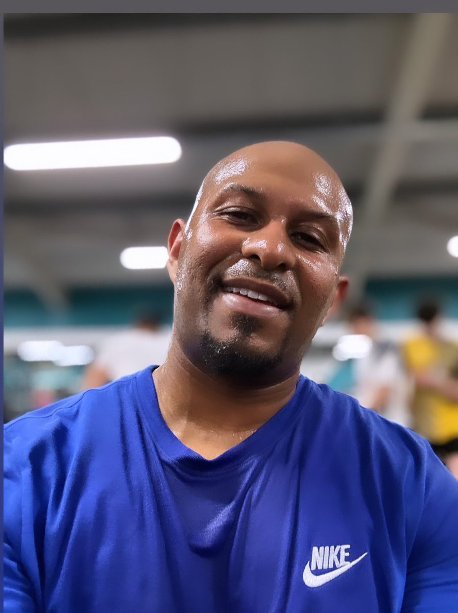 nathanielpeat's tweet photo. Raising money for charity to help young people unemployed into work prevents them getting drawn into crime, 20 miles before June 30th please sponsor me https://t.co/SGobjeqFN2 @EYnews @EYBlackComm @EY_UKI #EyFoundation @SadiqKhan @JuniorSpenceUK @EmilyThomasGov @SophieKLinden https://t.co/QSnaeNkwnI