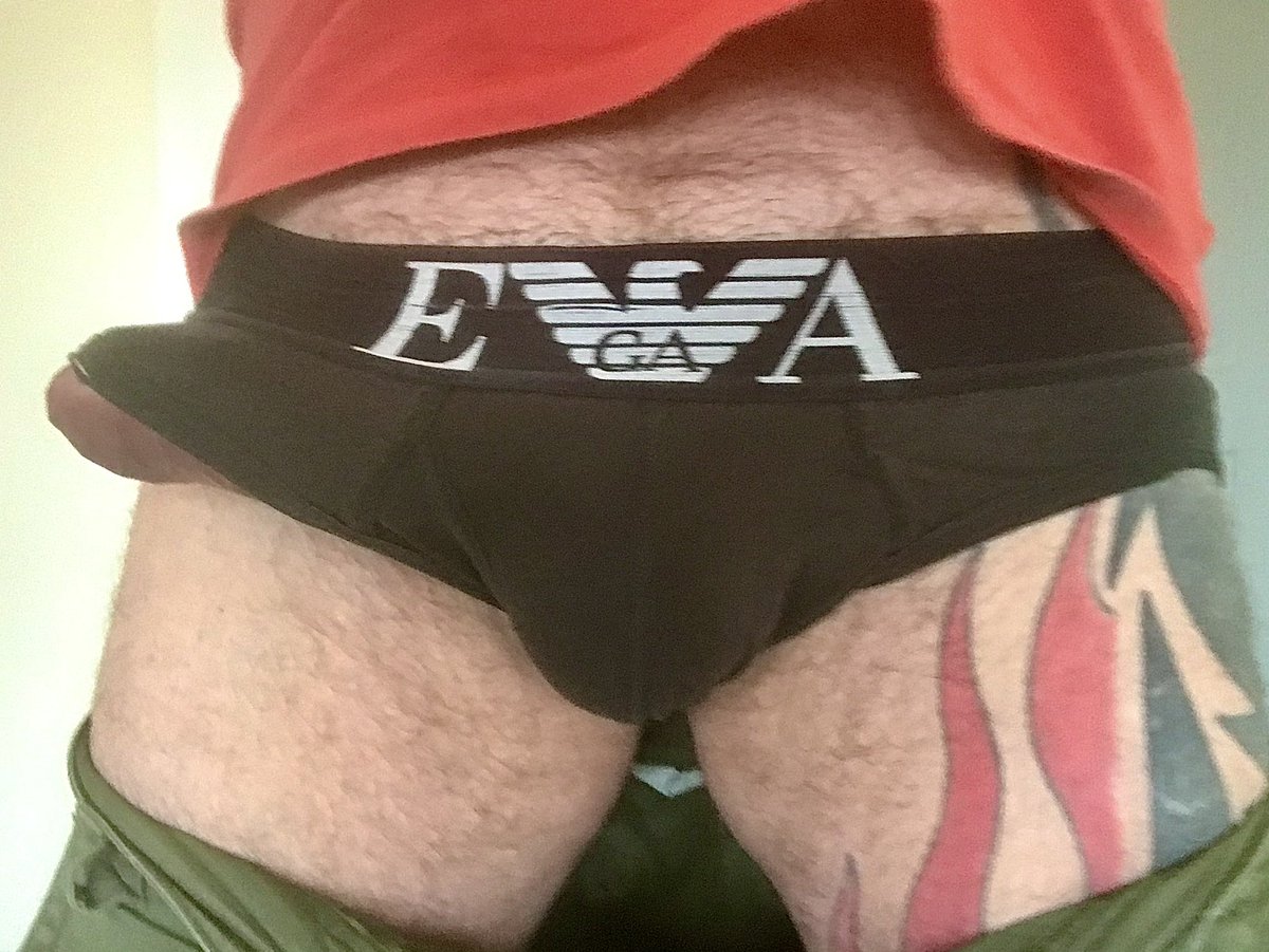Less success keeping things undercover to the right. 8/10 tops. 🧔🏻‍♂️🇮🇹🩲🍆🍆🍆🙈🤷‍♂️🤷‍♂️🤷‍♂️🤣#briefs #underwear #mensbriefs #mensbulge #dick #dickshow #dickslip #mydick #uncut #foreskin #teamuncut #uncircumcised #daddydick #bigdick #boner #hung #briefsfan #trusa #calzones #nudes #gayx