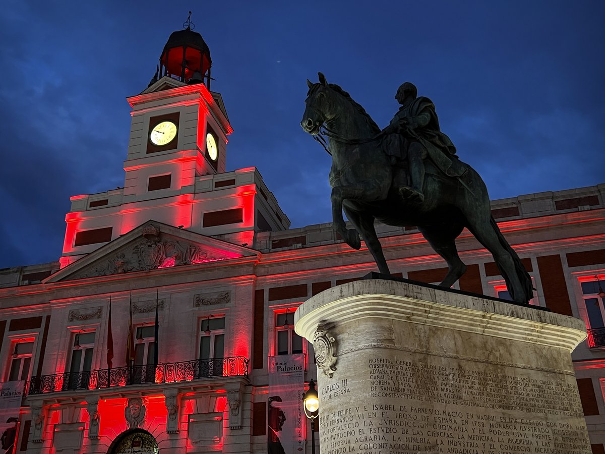🫀 La Comunidad de Madrid ilumina de rojo la fachada de la Real Casa de Correos con motivo del Día Mundial de la #InsuficienciaCardiaca. #NoDejesQueSeApague +Info: c.madrid/nate4