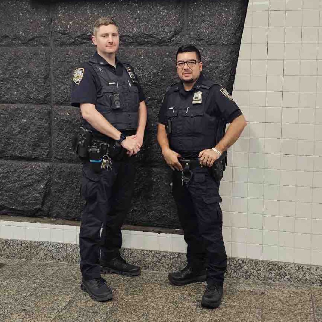 When a man was found unconscious and unresponsive inside the subway station, Officers Davis and Alfaro from @NYPDTransit immediately recognized the signs of a drug overdose. Equipped with Narcan, they administered two dosages and successfully revived and saved the man’s life.
