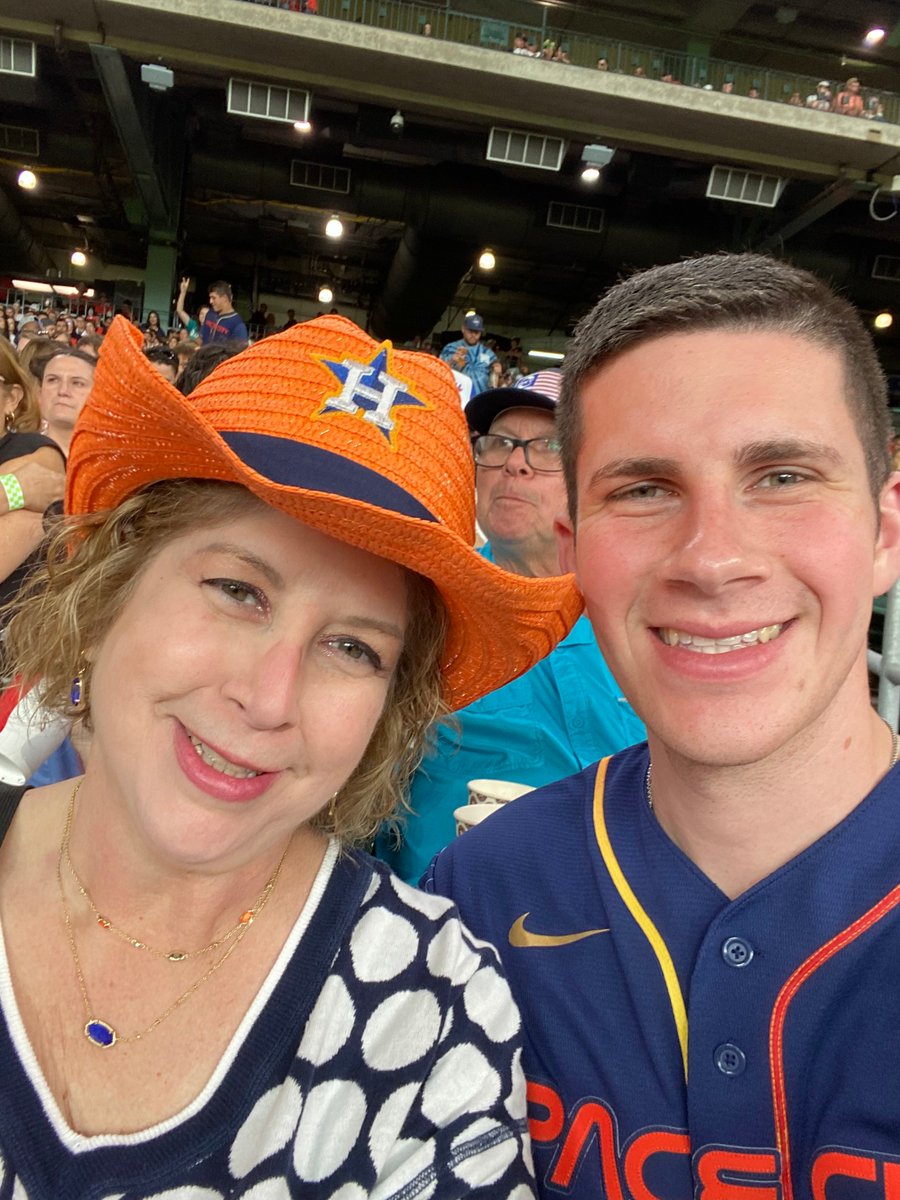 Family fun at the Houston Astros game! 📷 Here's our amazing pharmacist Angela enjoying some quality time with her son. We love giving back to our team and seeing them enjoy special moments like this.  #EmployeeAppreciation #FamilyFun #HoustonAstros #QualityTime #WorkLifeBalance
