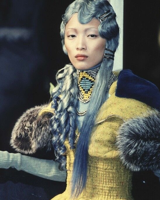 LaModeUnknown's tweet image. The details of Christian Dior by ✨John Galliano✨ Fall/Winter 1998.