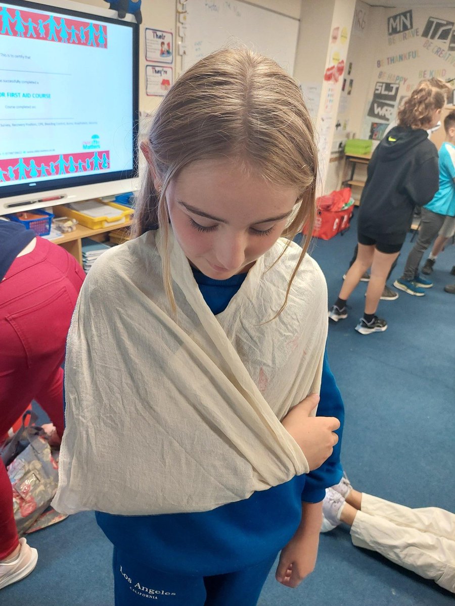 HurstStNicholas's tweet photo. Preparing for year 7.  As part of our transition offer, the Year 6 children completed their Junior First Aid training.  They have been learning skills to respond with confidence to act in an emergency, whether basic first aid or CPR.  #lifeskills #firmfoundations #courage https://t.co/B51jvSQgnT