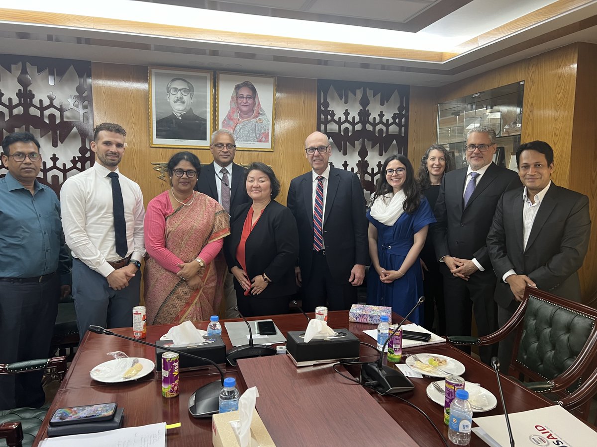 .@USAID Bureau for Resilience, Environment & Food Security DAA Mia Beers leads a team to see firsthand how @FeedtheFuture is helping support different aspects of agrifood systems in #Bangladesh grow. #EndHunger @USAID_BD