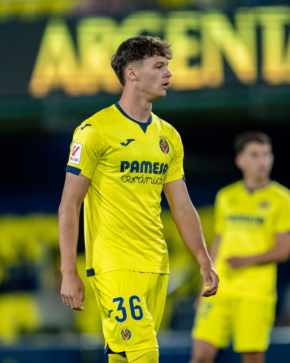 Pau Cabanes. Juvenil. 19 años. Burriana. ¡Nuevo canterano que debuta en el fútbol profesional ⭐!