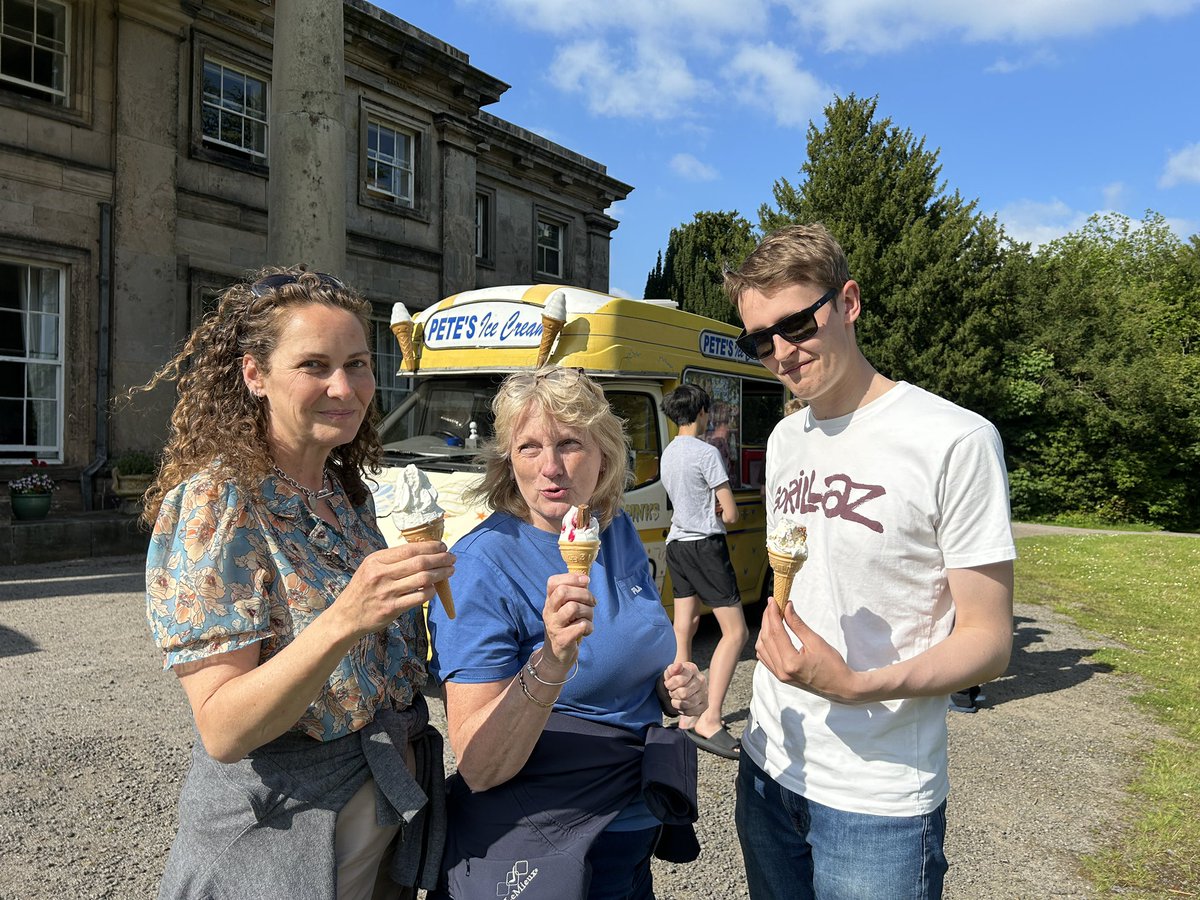 As an #examweek treat, the junior boarders had a visit from an ice cream van this afternoon. It’s safe to say it went down well and the staff were pretty pleased too! #stateboarding #iloveboarding