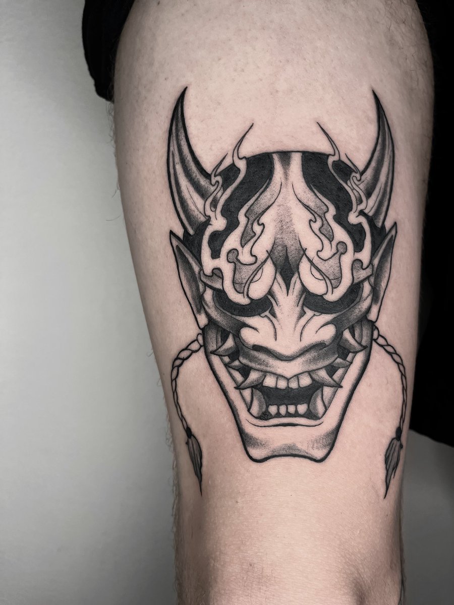 nikko_inksane's tweet photo. Damn, 
v roce 2021 jsem poprvé držel strojek v ruce. 
V roce 2024 mám studio se svojí přítelkyní.

Život je skvělej. https://t.co/z1hsZjH9Sq