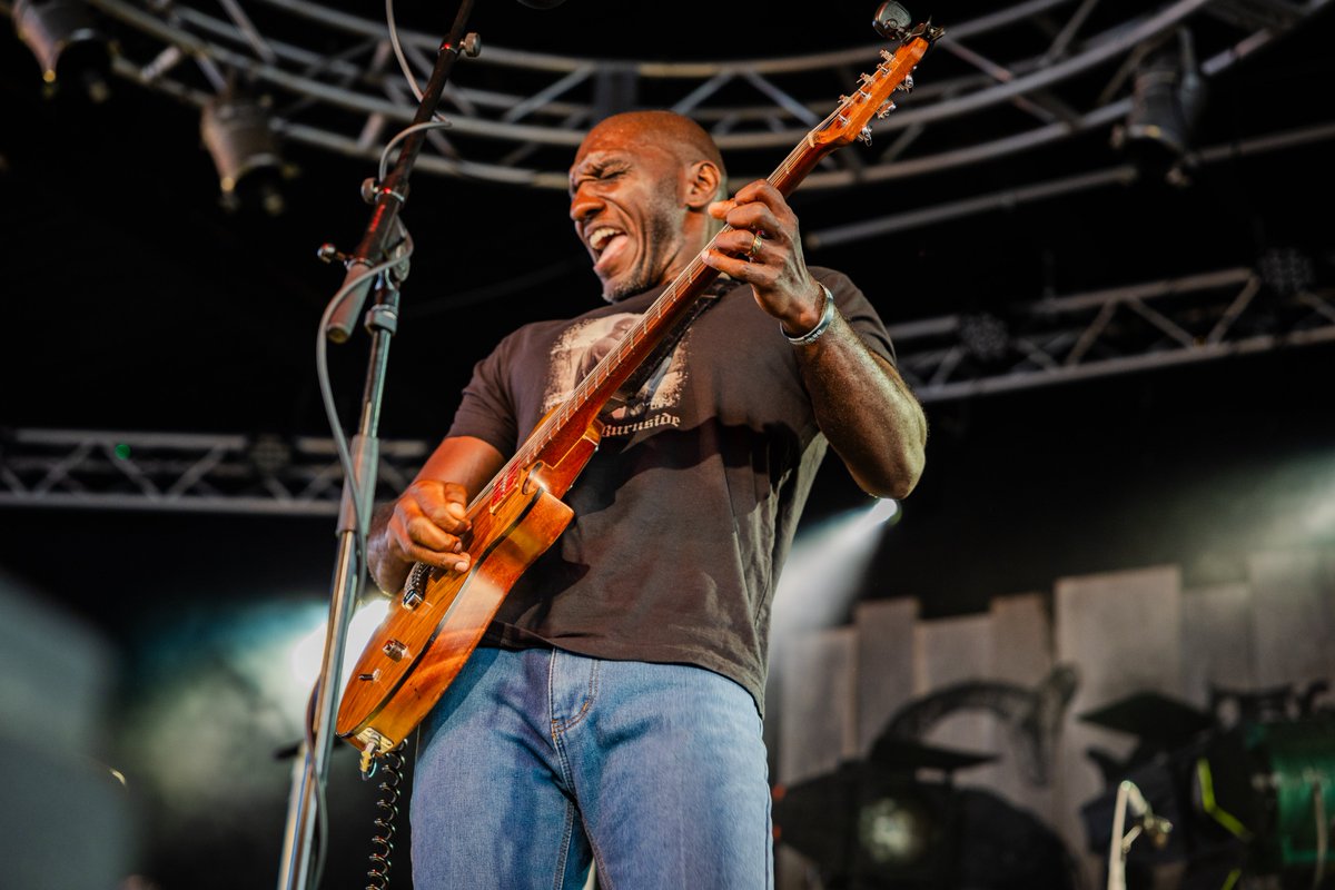 Cedric Burnside tweet media