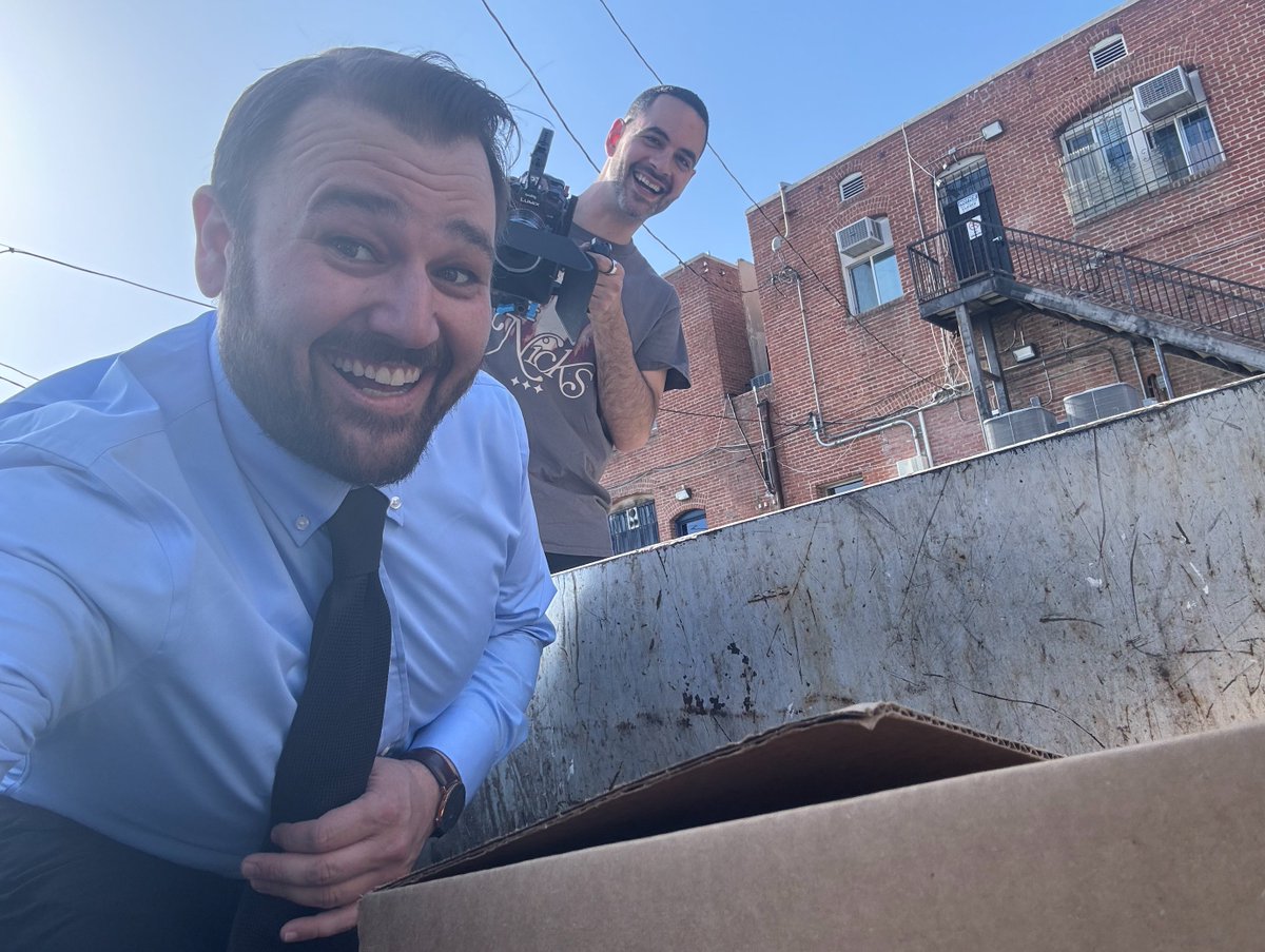 Quantum_Collabs's tweet photo. The Box our next short film in production coming to a festival near you. #TheBox #quantumcollaboration #film #filmfestival #shortfilm #filmmaking #cinema https://t.co/oiZJMqzKeO