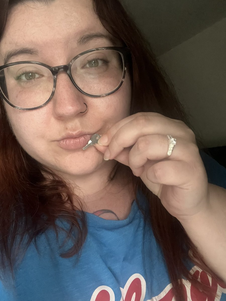 MissAlexandra_1's tweet photo. Schick mir deinen Schlüssel zum Käfig Loser

Findom Paypig Goddess Zahlschwein Schweiz Keusch Moneydom Geldsklave Zahlsklave https://t.co/O7d1fRa42p