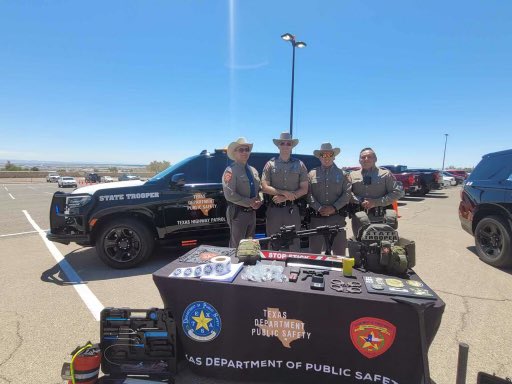 ICYMI: Last Friday, DPS Regional Director Jose Sanchez spoke at the 1st Annual Law Enforcement Appreciation Event hosted by the El Paso Veterans Affairs on 5001 Piedras. DPS Troopers attended the event and visited with other officials and public members. #veteransupport