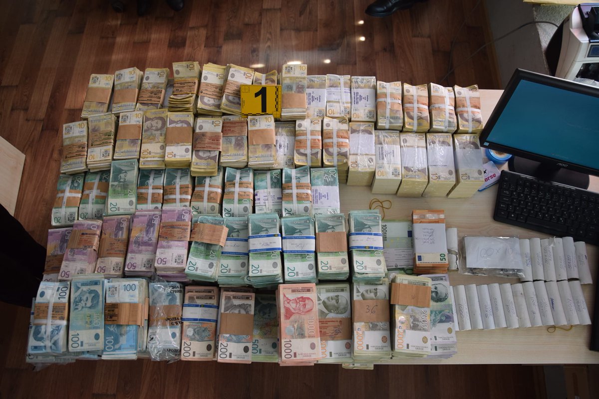 The Kosovo Police reported the approximate value of cash seized today as material evidence from the illegal bank branches: • €1,600,000 • 74,700,000 Serbian dinars • 19,500 Swiss francs • $13,800 USD • $40 AUD