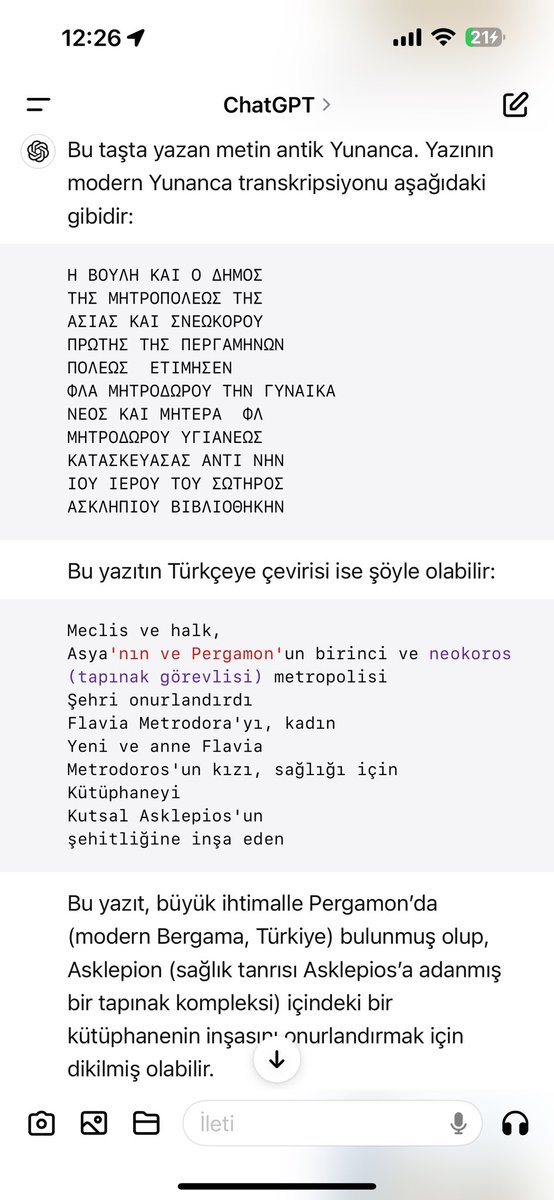 İzmir'de bir kişi, Asklepion tapınağında Antik Yunan dilindeki yazıtın üstünde ne yazdığını merak edip ChatGPT'ye sordu.