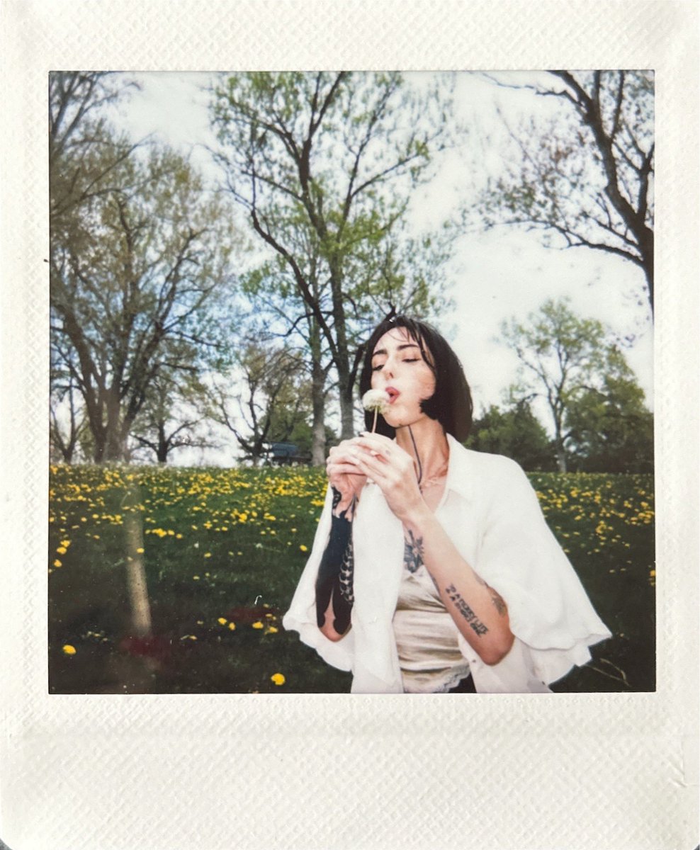 redrumthewitch's tweet photo. hollow w/ magic woman comes out this wednesday, 5/22 on @OdyzeyMusic 🫧

im so proud of this record i can't wait for it to be yours <3 https://t.co/F4YJcOIvIl