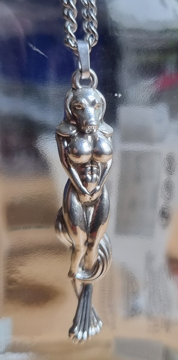 nightmare22903's tweet photo. second one is the good girl. so far the most popular, guess the floppy ears are just too adorable.

#3dprinted #furry #3dsculpting #jewelry https://t.co/VI8uVsmxlb