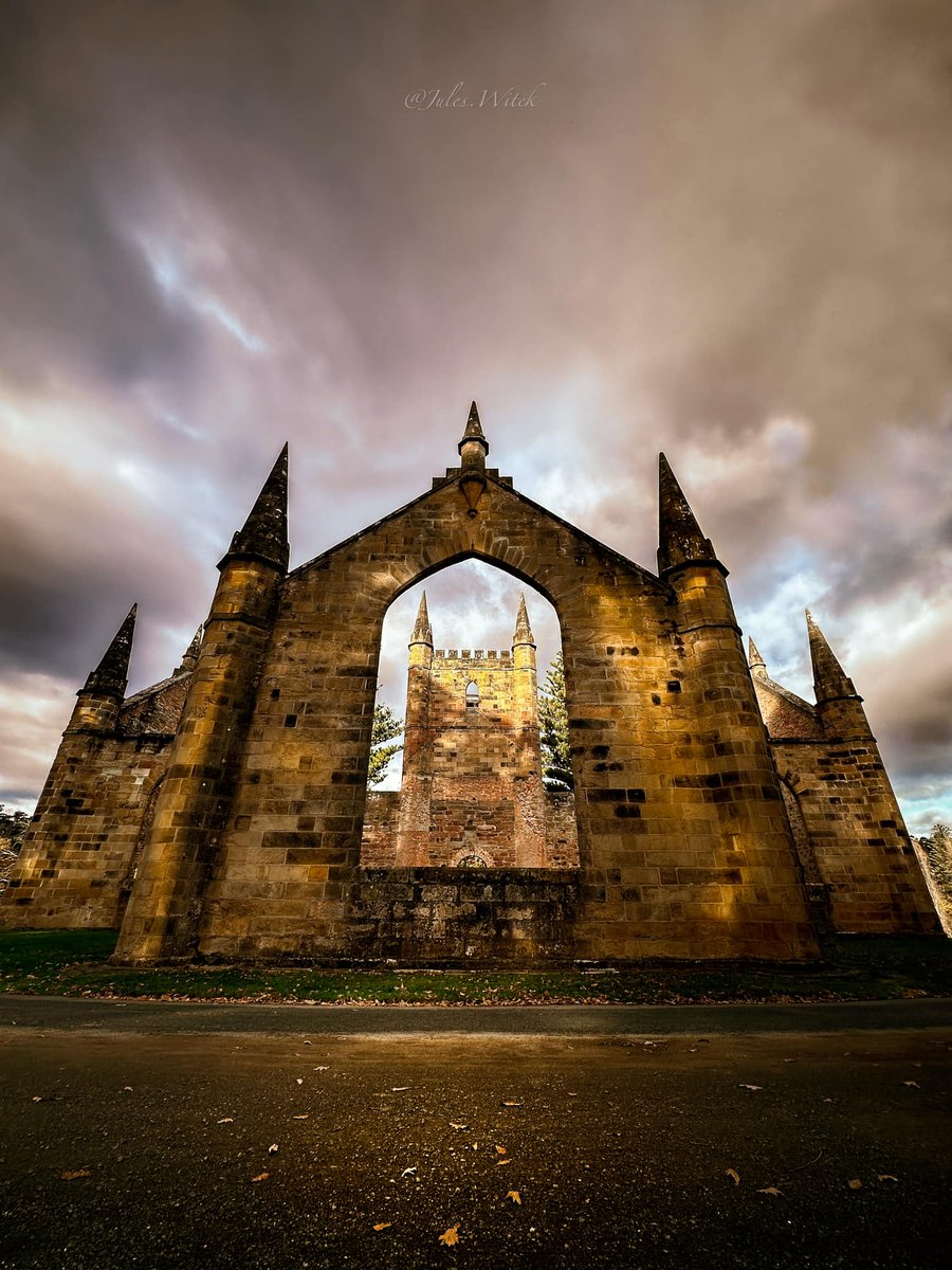 🍂 The Port Arthur Historic Site on the Tasman Peninsula, perfectly captured in the afternoon light!

📸 Jules Witek - instagram.com/jules.witek/

📌 Tasman Peninsula
bit.ly/TasmanPeninsula