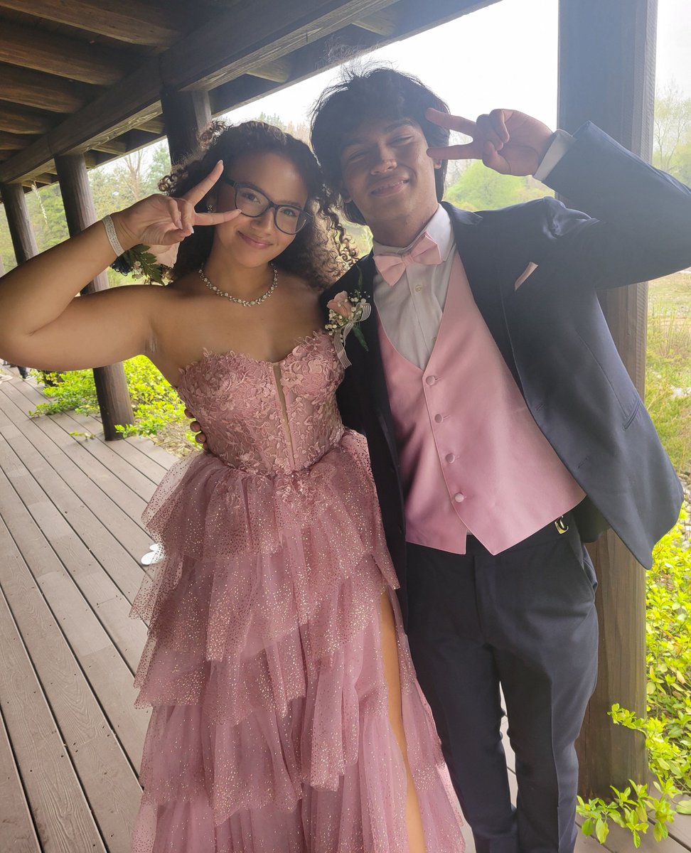 Friendship, love, and unforgettable memories in a dress that is pure magic! ✨ @gianna_cb looks radiant celebrating with her friends and her date - and that high slit adds a touch of glamour!

👗 AP 61525 💫

#alycedress #prom2k24 #prom #promdress #promstyle #atethat #beautiful