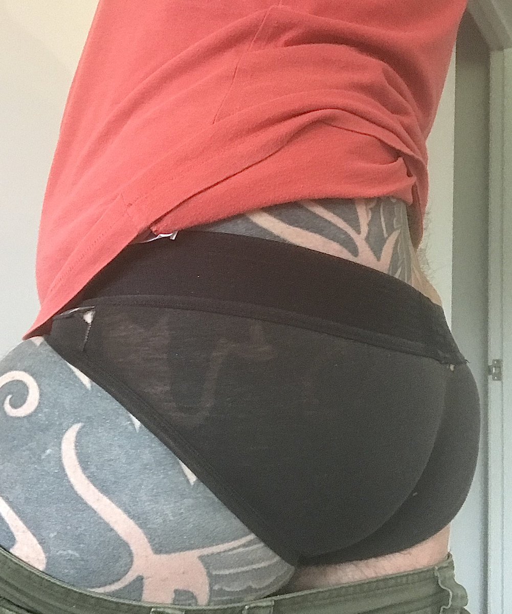 As well as the holes, the fabric of these #briefs is worn so thin you can just see my #ass tats. Anyone want to help wear them out completely??? 🧔🏻‍♂️🇮🇹🩲🍑🍑🍑🤔🙈🙈🙈#blackbriefs #gayass #daddyass #gaybum #gaybutt #trusa #calzones #mensbriefs #mensunderwear #myass #briefsfan #gay