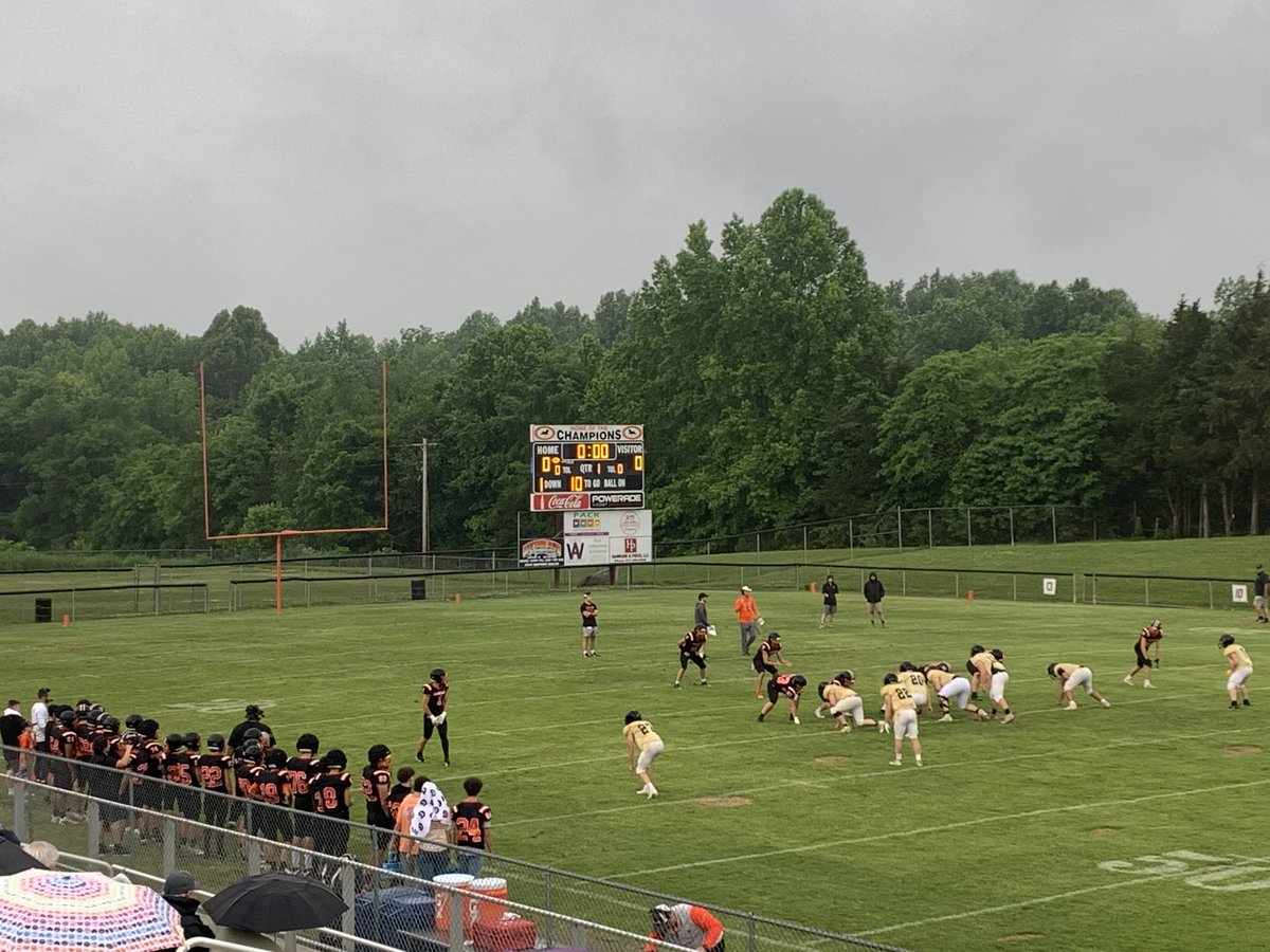 TheZinger1009's tweet photo. Action from last Friday evening's spring scrimmage for @CascadeChampsFB under the helm of @thekuff16.

The Zinger 100.9 is proud to be your radio home for Cascade Athletics!

#TUFF #CascadeFootball #WZNG #TheZinger #RealClassicRock #localradio #communityradio #highschoolsports https://t.co/bZ9rDaqwrV