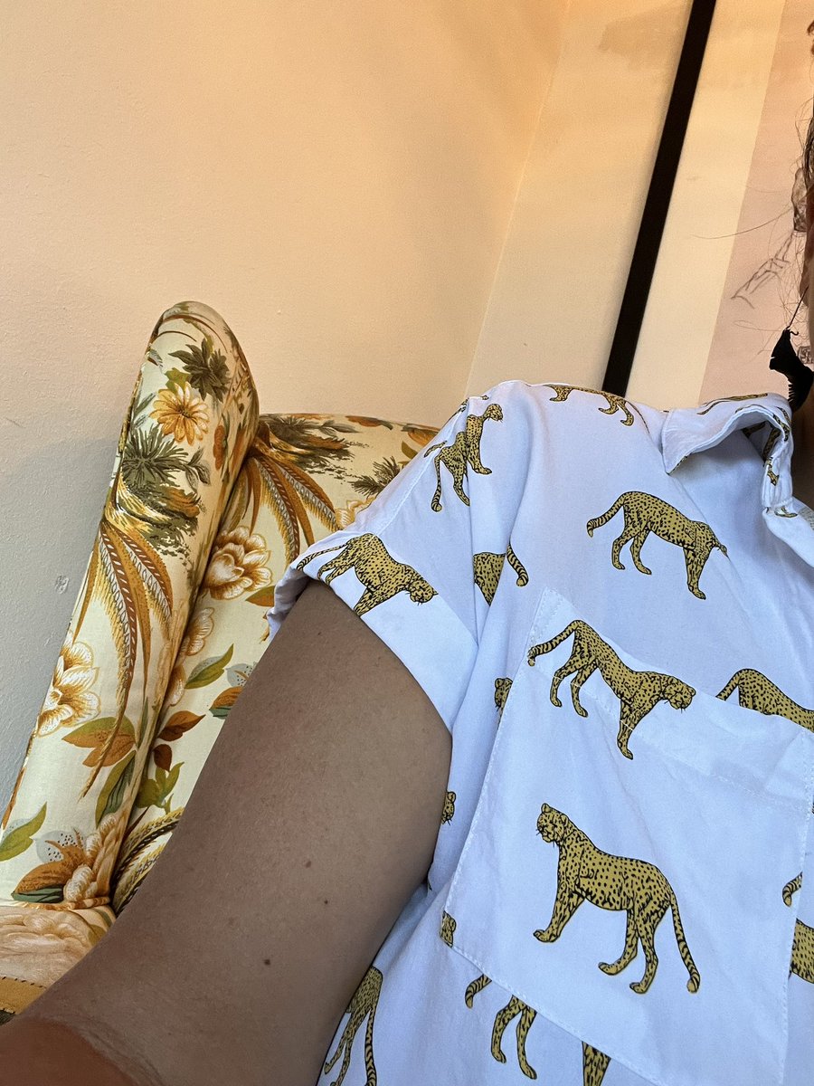 KatyTaly's tweet photo. Leopards are symbols of power, strength and confidence, stealth, perception, bravery, and cunning. 🐆 #signs https://t.co/3AsWyB4EFY