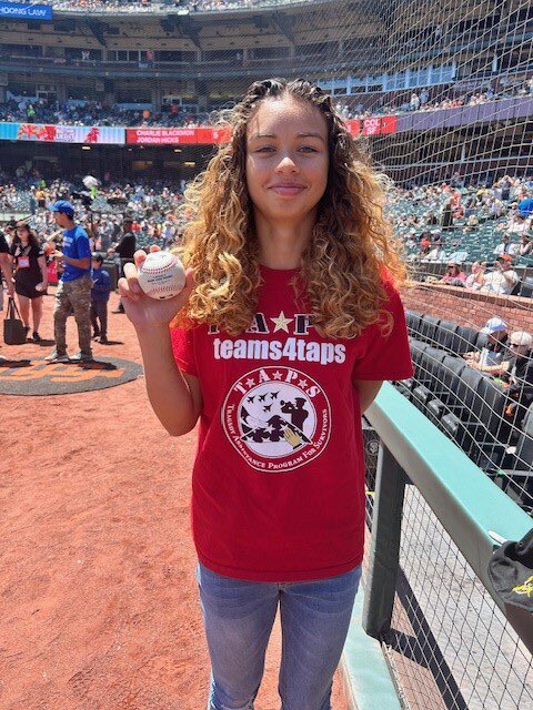 The @SFGiants welcomed a @TAPSorg kiddo to @OracleParkSF yesterday at their Armed Forces appreciation game! She presented the game ball in honor of her Fallen Hero - her father - who served in the @USMC ⚾️❤️ Thank you Giants for making sure our loved ones are never forgotten