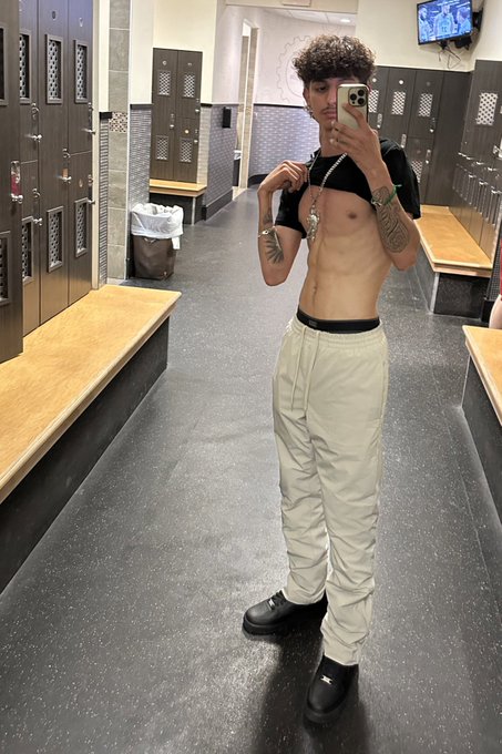 Watch ℑ𝔰𝔯𝔞𝔢𝔩 𝔗𝔞𝔭𝔦𝔞's leaked NSFW photo on TwXstars