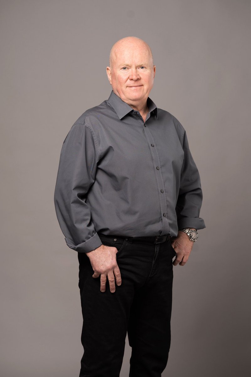 benapologist's tweet photo. why does phil mitchell look so adorable here?! https://t.co/FByx4vVPxM