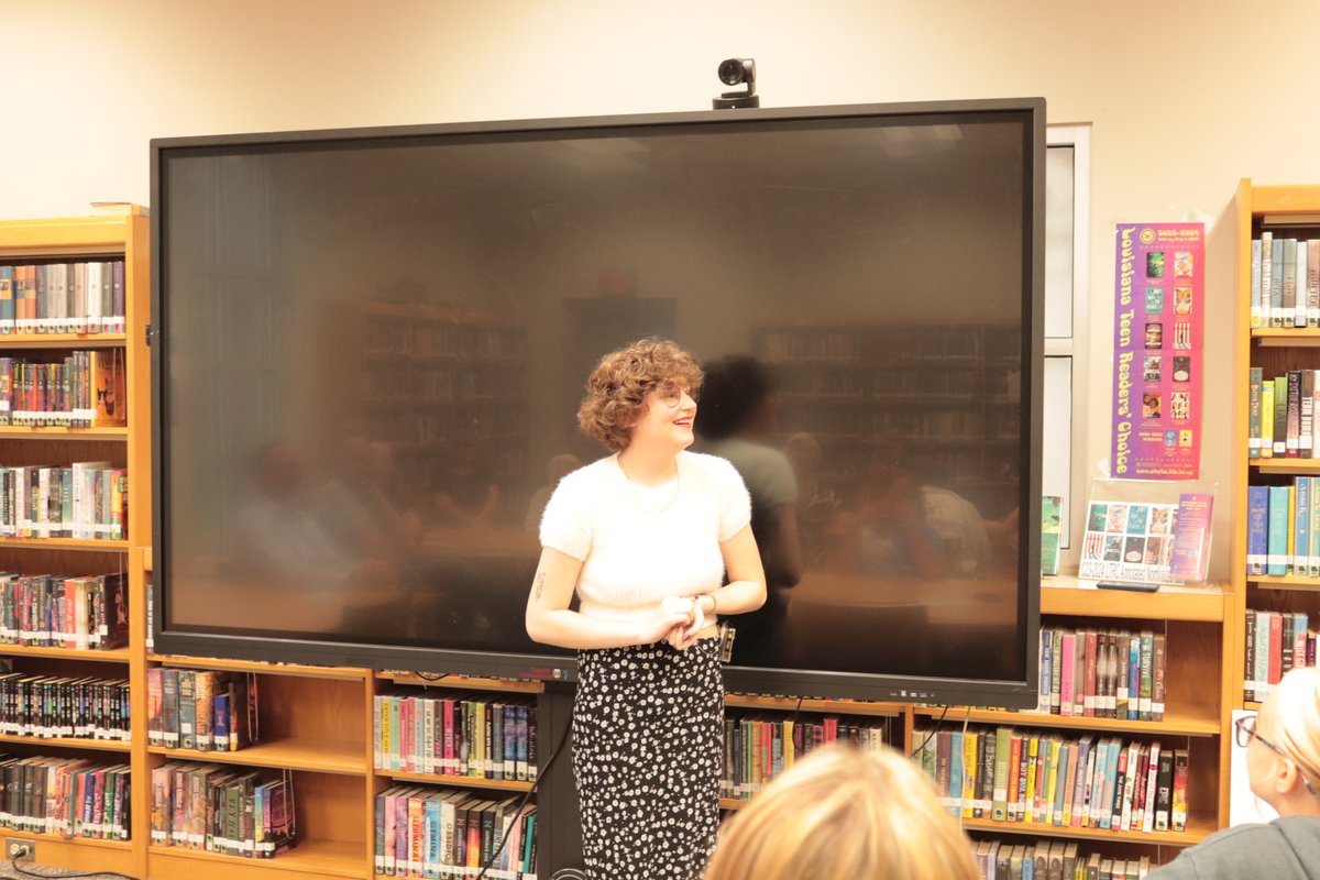 ebrpschools's tweet photo. Woodlawn High senior Madelyn Ferachi, who plans to pursue a career in special education at LSU, was honored with the $1,500 Kathy Craig Scholarship. The scholarship is given to a magnet school student in memory of Kathy Craig, former director of the EBRPSS Magnet Program. https://t.co/v5OypavC2u