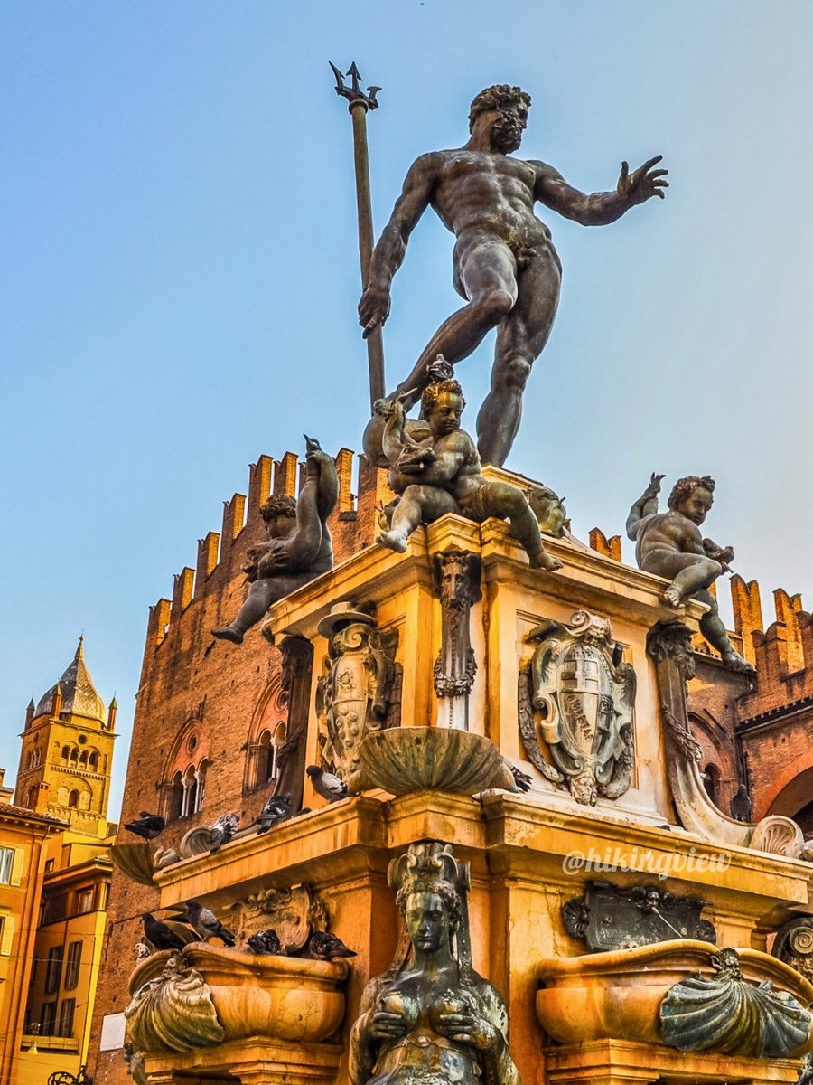 Fountain of Neptune, Bologna, Italy 🇮🇹