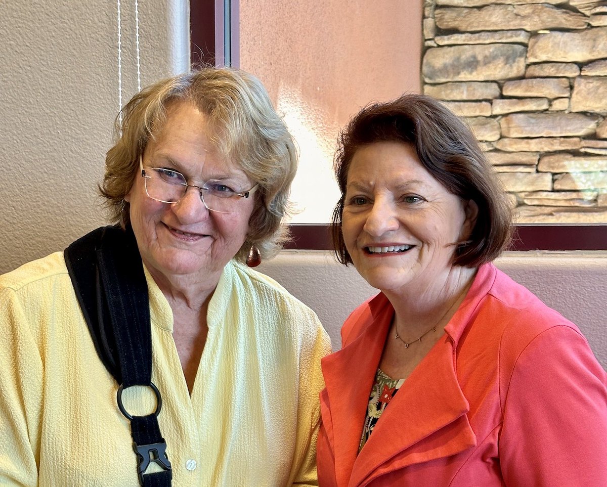 I was honored to accept the Legislator of the Year Award from the Democratic Women of the Desert! I’m proud of the progress toward parity we’ve made in the #CALeg. As I run to become California’s first woman Governor, I’m committed to uplifting women elected officials.