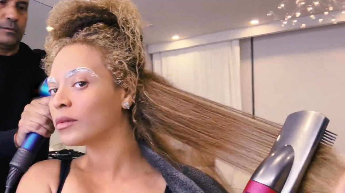 beyoncepress's tweet photo. Tina Knowles about Beyoncé's natural hair in the video shared by #CÉCRED ✨
“Beyoncé wears wigs a lot, right? She's been open and vocal about that. You know, in the first of couple years (of her performing), she she didn’t want anything in her hair — no kind of extensions, nothing. And then she learned that with all the curling, sweating and all of that, it was important to wear wigs sometimes to protect her real hair and also easily transition between looks.
A lot of times, we are seeing her hair, but people assume it's a wig. So that's always started a lot of chatter, like, "Oh, she doesn't have any hair. She’s baldheaded."
What was really important to us is that Cécred, as a brand, is bigger than her. We didn’t want her to take away the attention of how great the products were. Yes, people buy them because Beyoncé uses them. But she wanted people to really get to know and understand the breadth of the brand before she shared how she herself uses it.
She actually shot that video when we did the launch in February, but she just did not want it out, because she didn't want herself to be the focus. And the more they said, "Oh she won’t show us her hair," the more she didn’t want to show it. So we had a hard time getting her to finally put that video out.”
