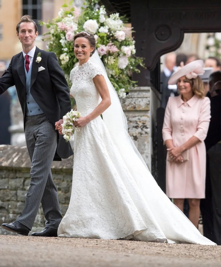 Happy anniversary to Pippa and James Matthews 🥂 Pippa Middleton, the younger sister of our Princess of Wales’, married hedge fund manager James Matthews at St. Mark’s, a 12th-century church located on a private Berkshire estate in England #OTD in 2017. #MiddletonFamily