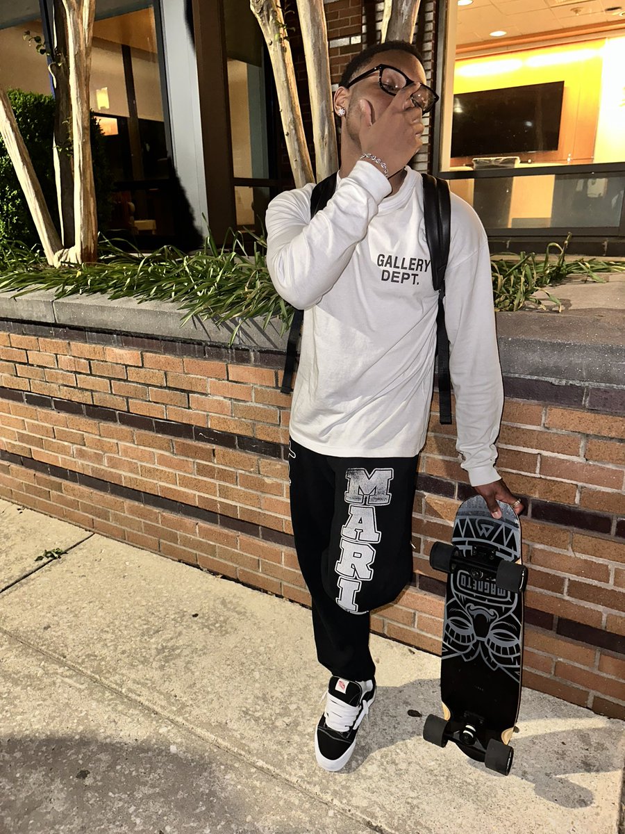 realskinoo's tweet photo. feel like top 2 in this shit, i ain’t runner up https://t.co/4tKslQcPuc