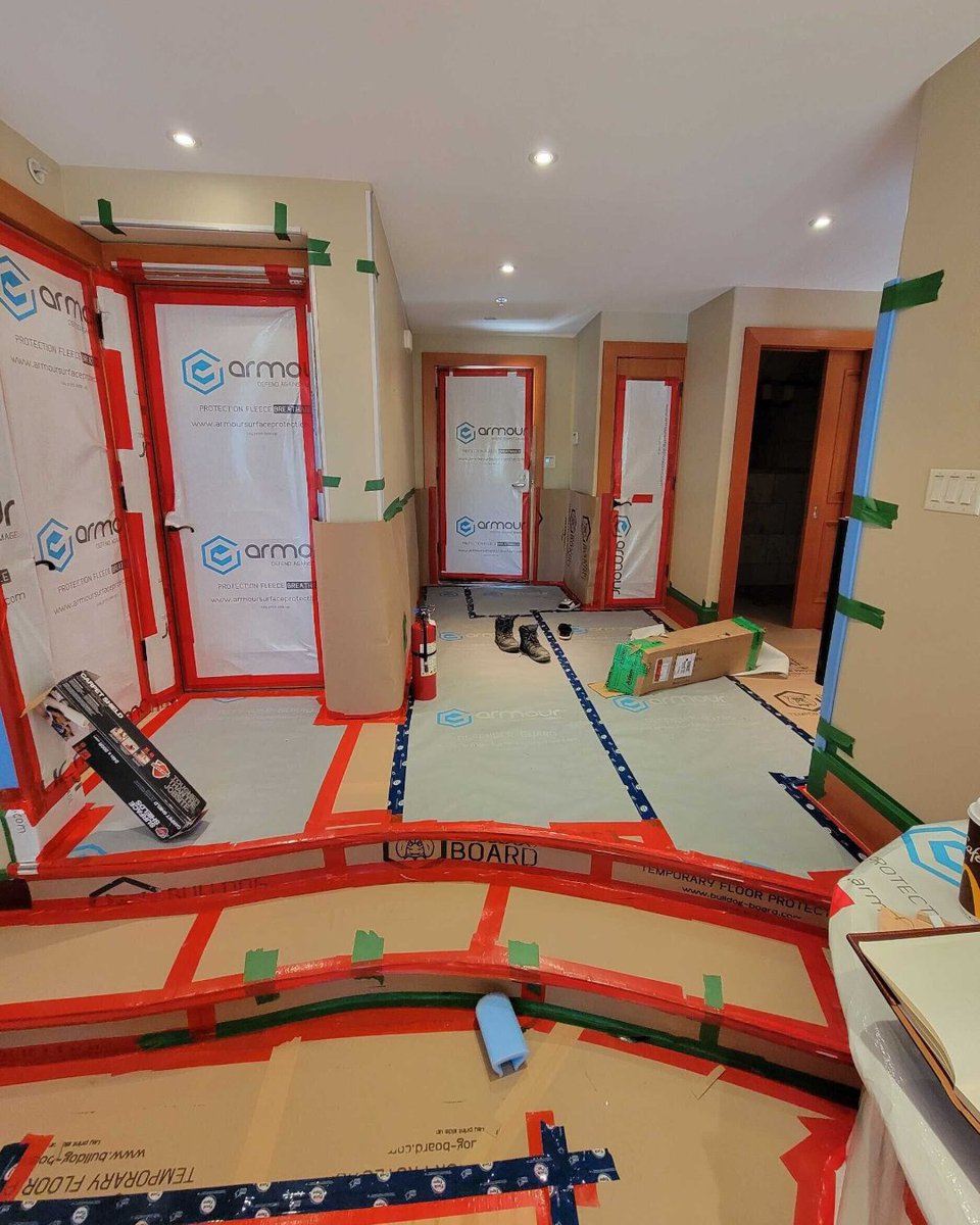 RDCFineHomes's tweet image. At RDC, we know that your home is special, and the spaces that don’t get renovated need to look just as good at the end of the project as they did when you left. That is why we take the time to protect them right!

#RenovationProtection #HomeRenovation #QualityRenovation